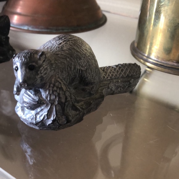 Indigenous Beaver Sculpture - Picture 3 of 5